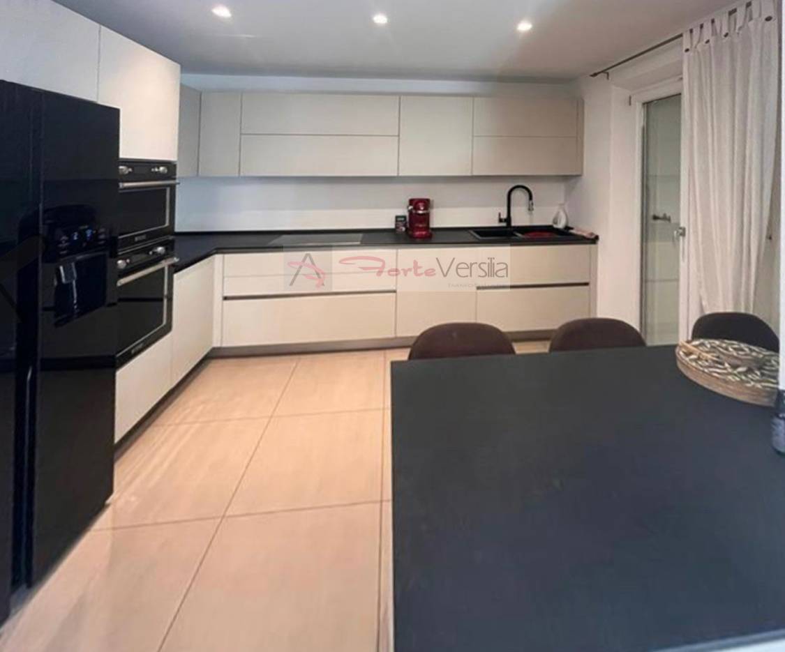 villa indipendente in vendita a Montignoso, Cinquale