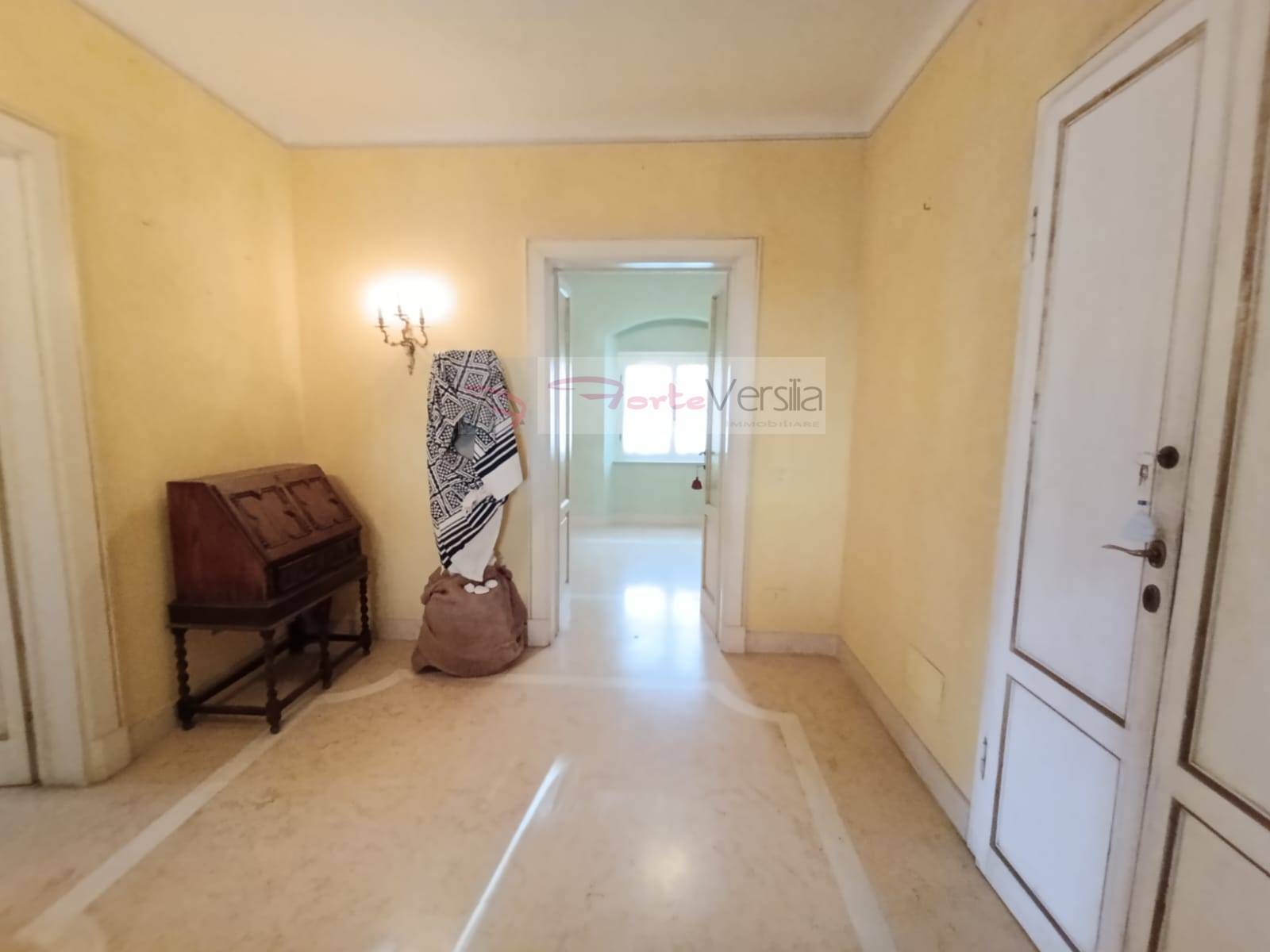 Appartamento in Villa in vendita a Pietrasanta, Centro Storico