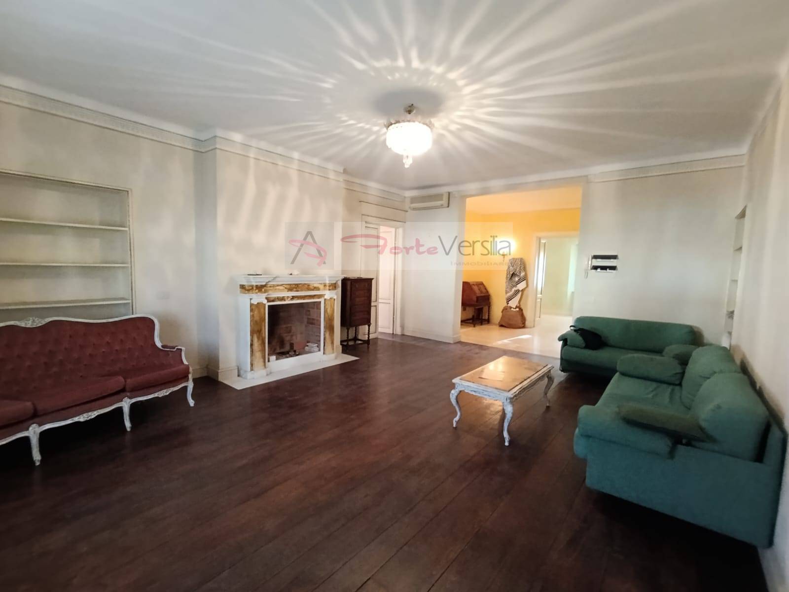 Appartamento in Villa in vendita a Pietrasanta, Centro Storico