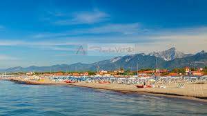 Capannone in vendita a Pietrasanta, Pontestrada