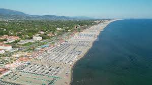 Capannone in vendita a Pietrasanta, Pontestrada