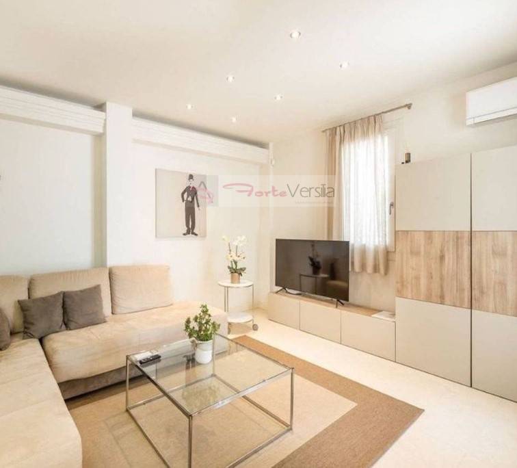 casa indipendente in vendita a Forte dei Marmi, Centro