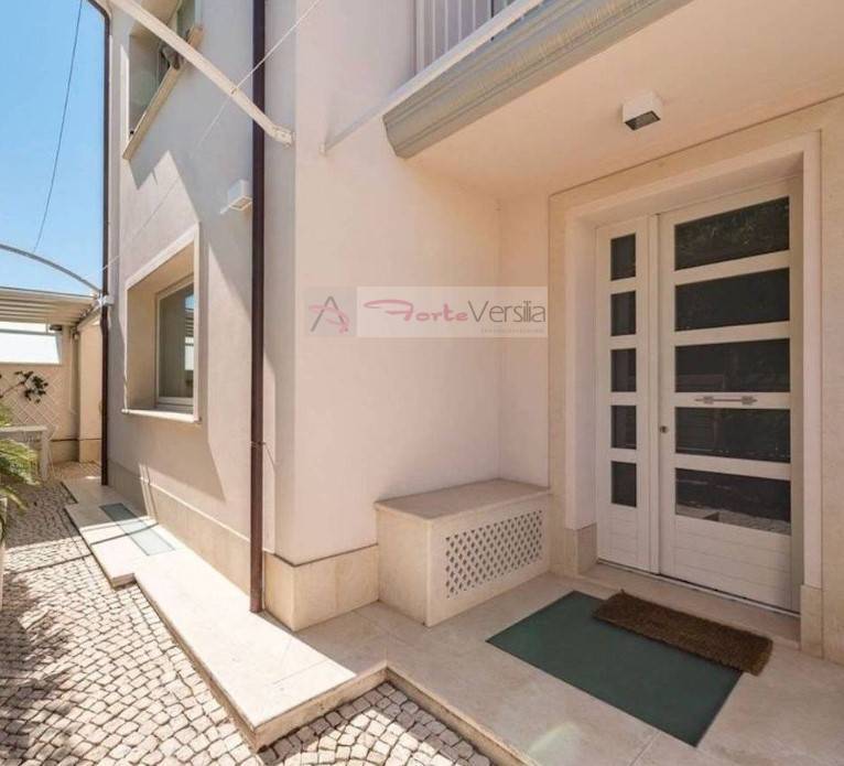 casa indipendente in vendita a Forte dei Marmi, Centro
