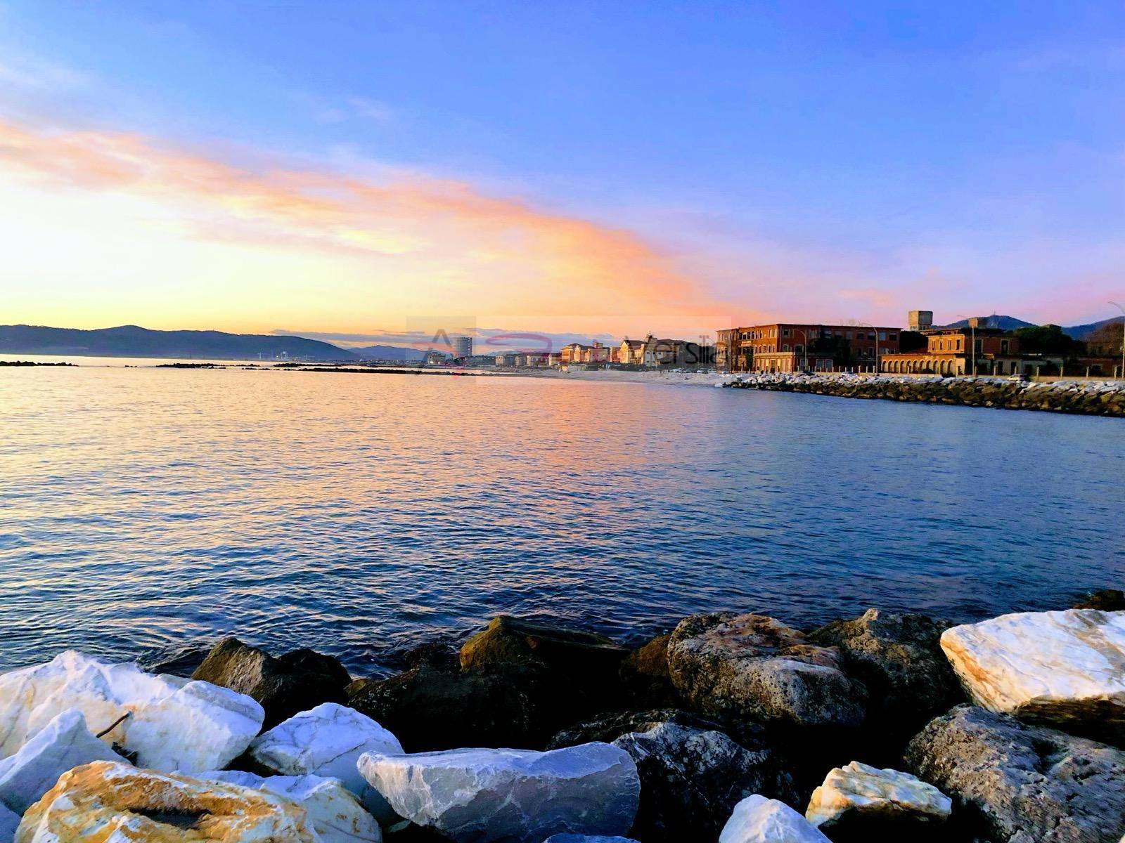 appartamento in vendita a Massa, Marina di Massa