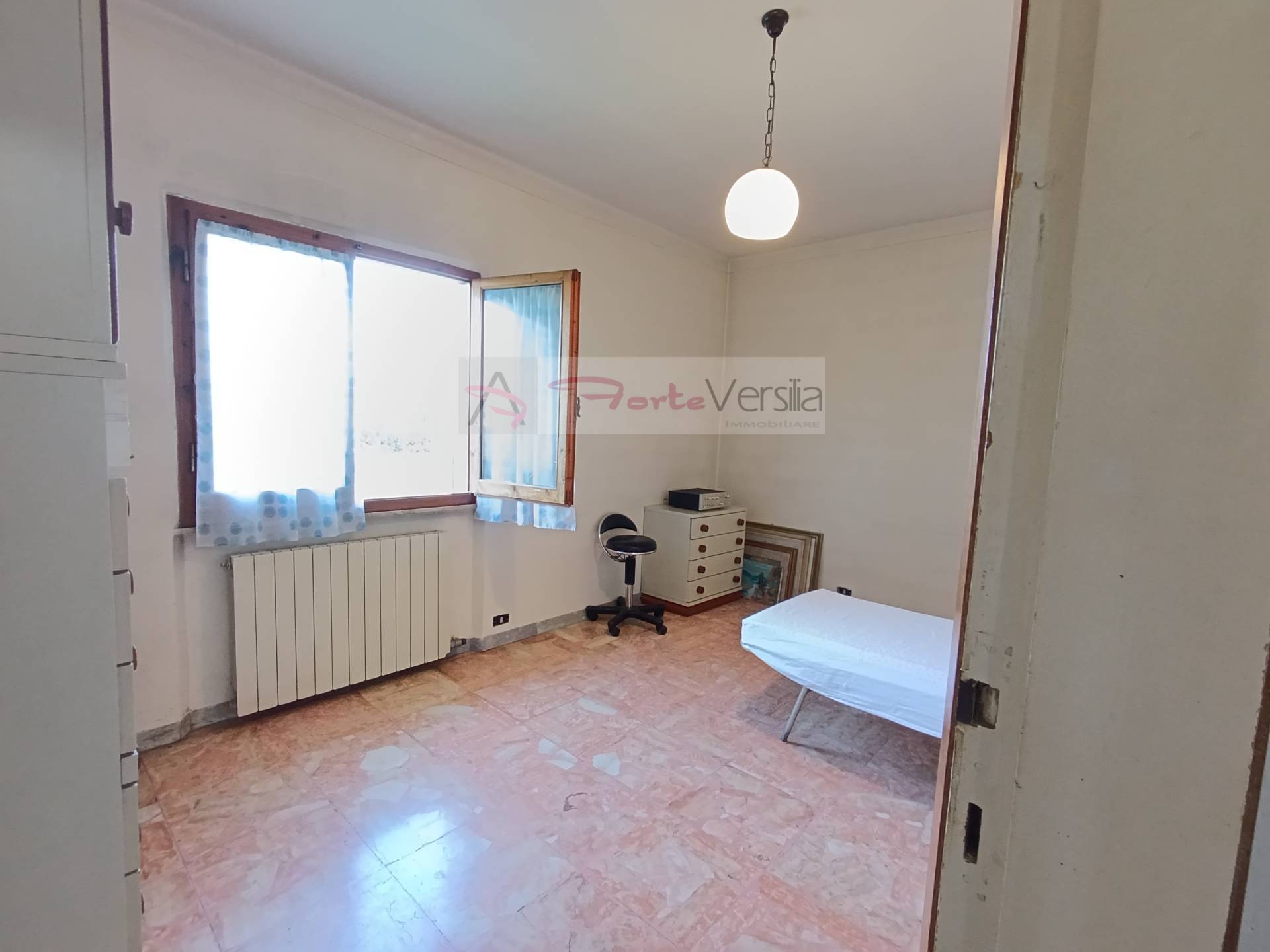 villa bifamiliare in vendita a Pietrasanta, Crociale