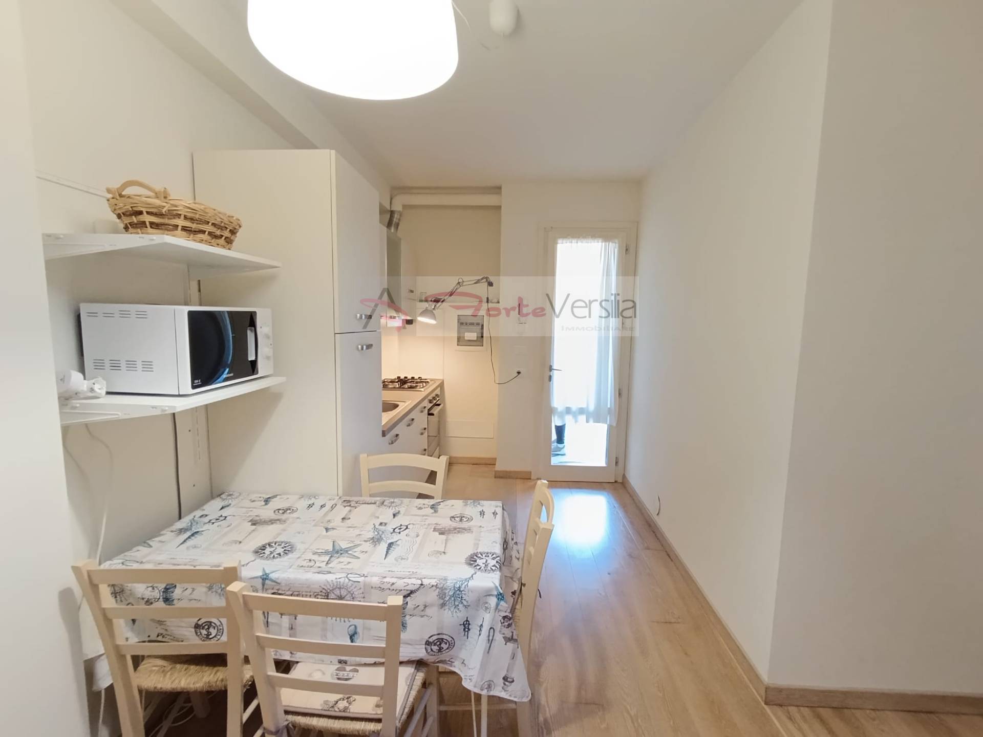 appartamento in affitto stagionale a Forte dei Marmi, Roma Imperiale