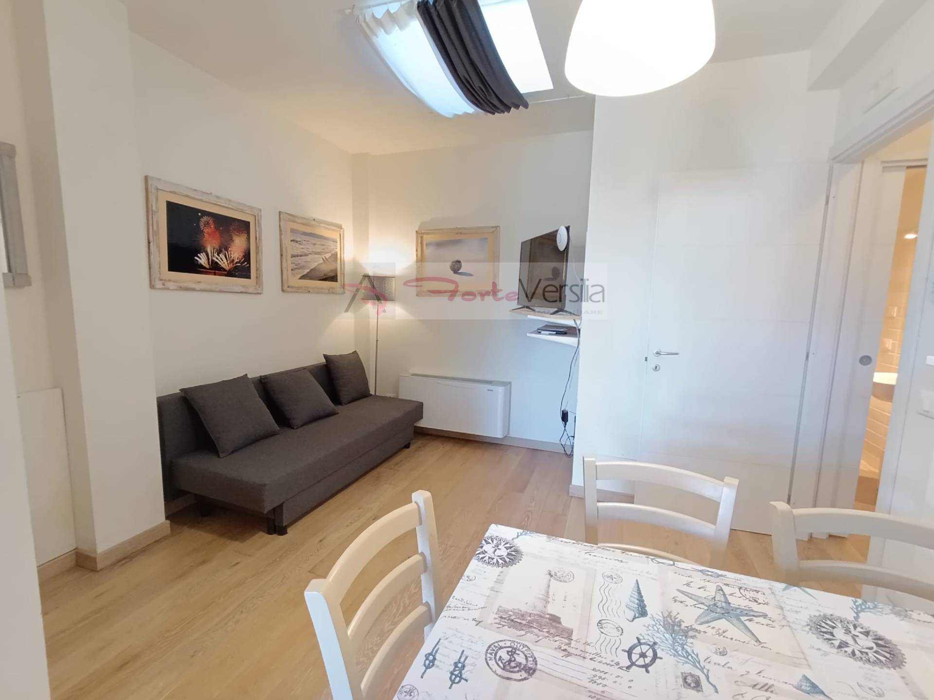 appartamento in affitto stagionale a Forte dei Marmi, Roma Imperiale