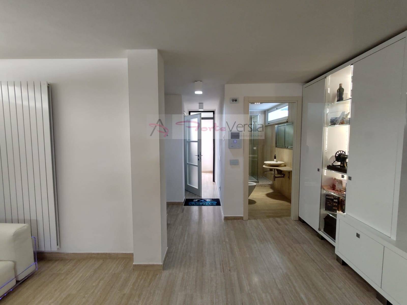 villa indipendente in vendita a Camaiore, Lido di Camaiore