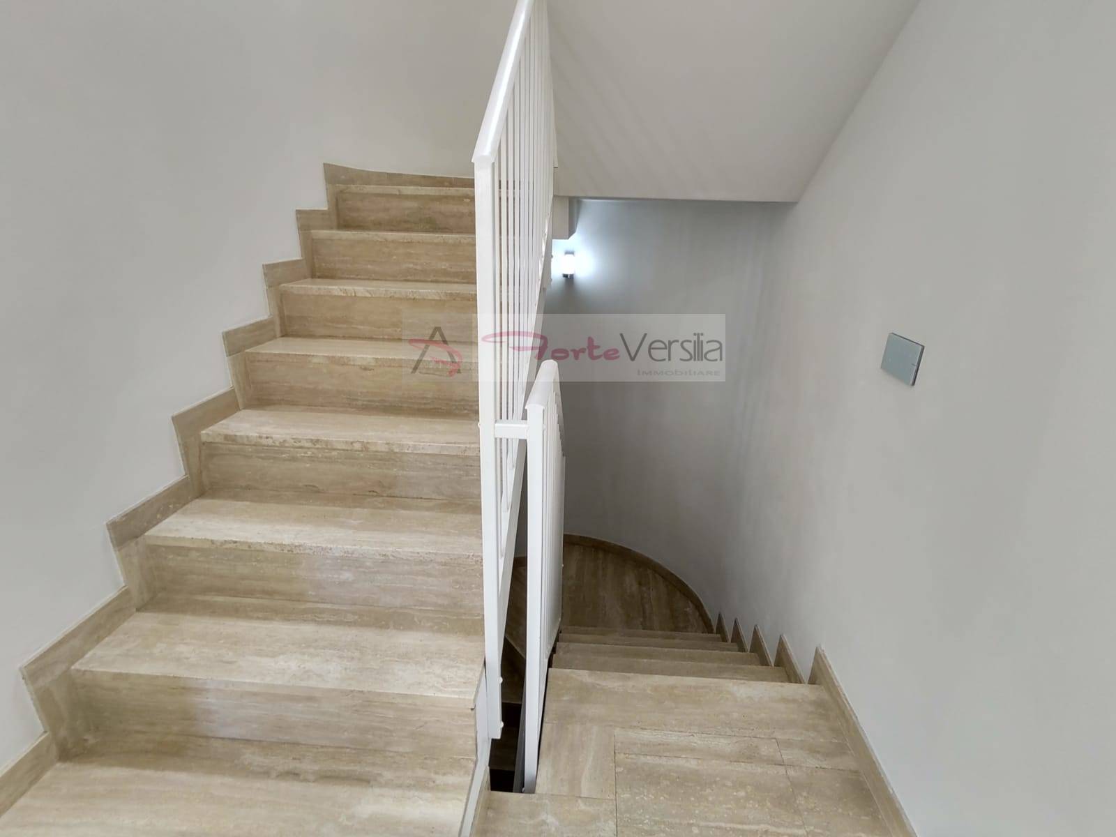 villa indipendente in vendita a Camaiore, Lido di Camaiore