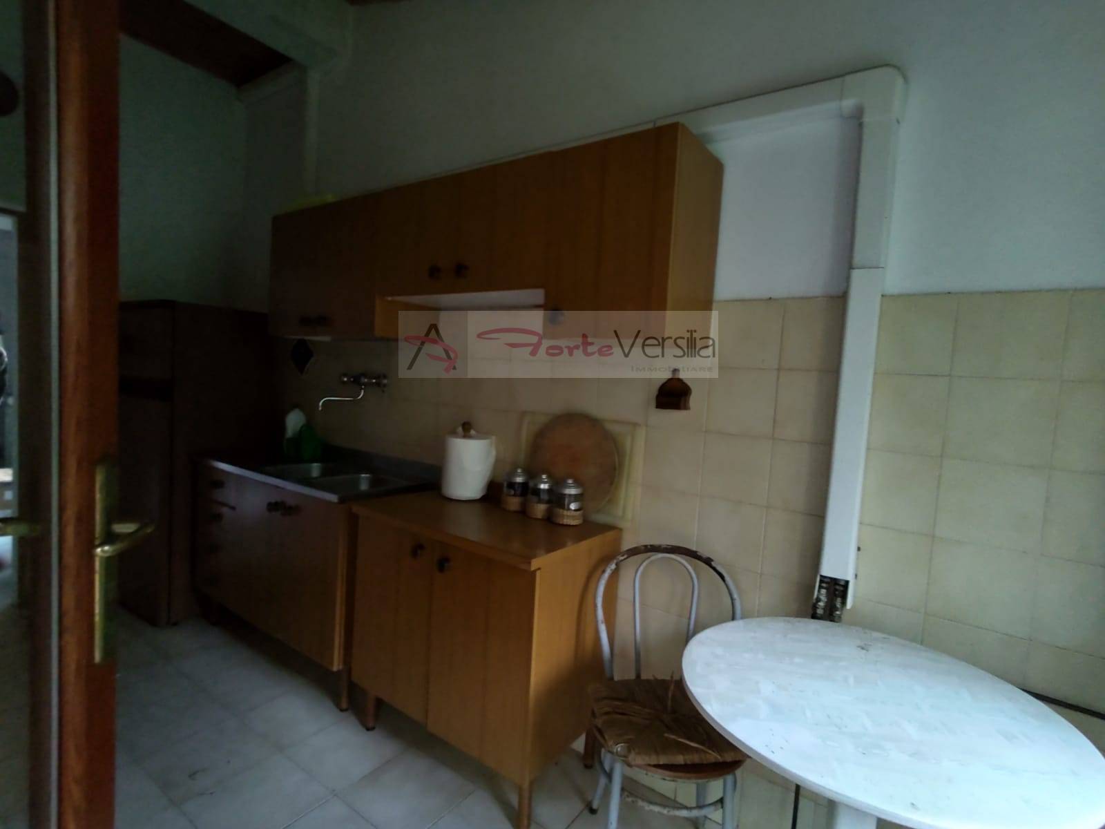 villa bifamiliare in vendita a Seravezza, Ripa