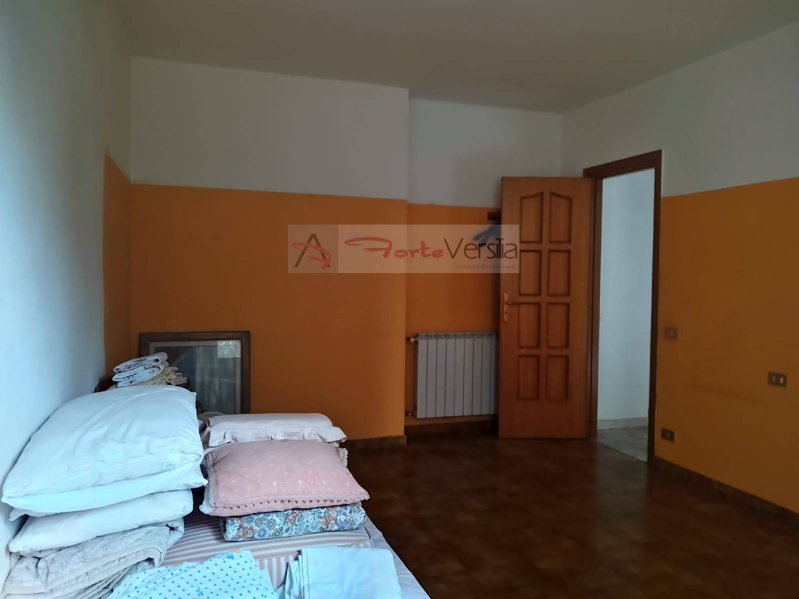 villa bifamiliare in vendita a Seravezza, Ripa