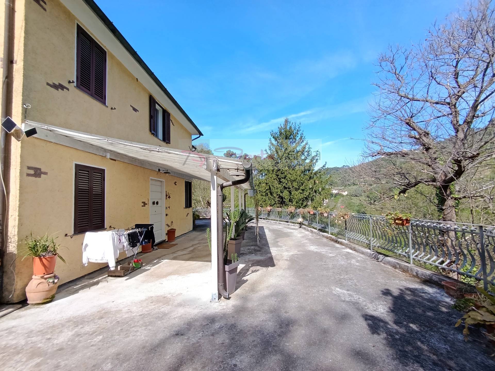 villa indipendente in vendita a Pietrasanta, Strettoia