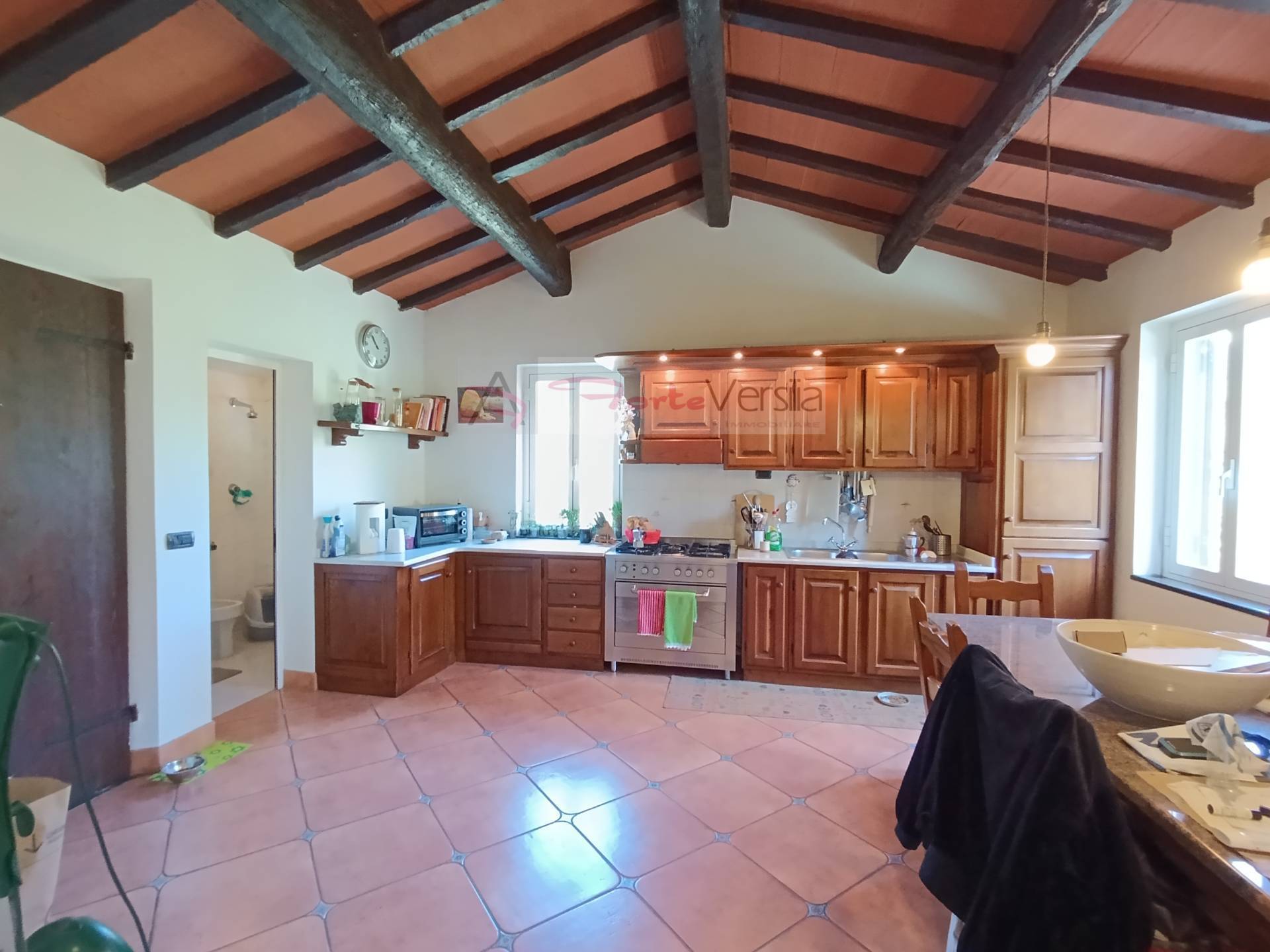 villa indipendente in vendita a Pietrasanta, Strettoia