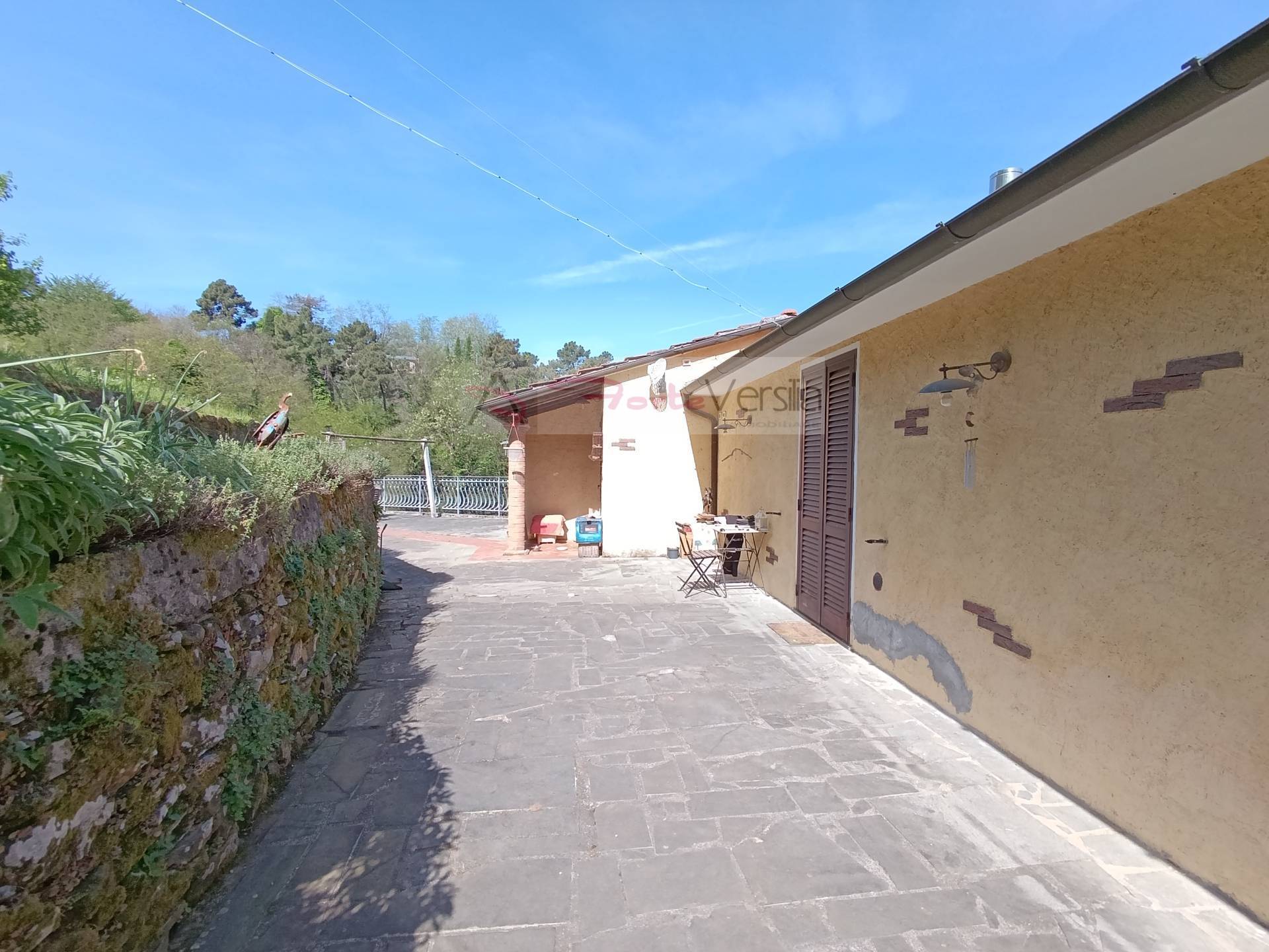 villa indipendente in vendita a Pietrasanta, Strettoia