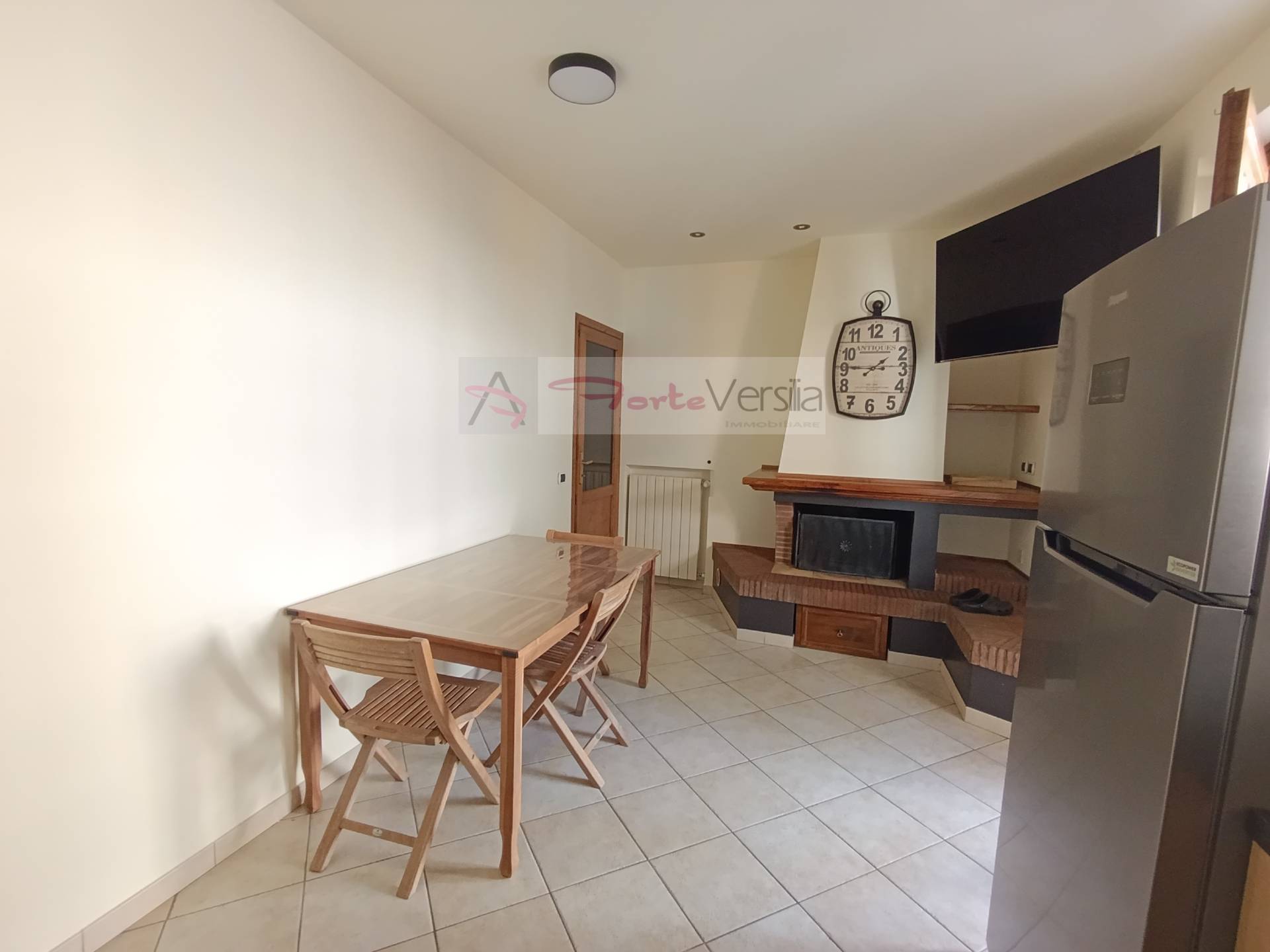 villa indipendente in vendita a Pietrasanta, Vallecchia