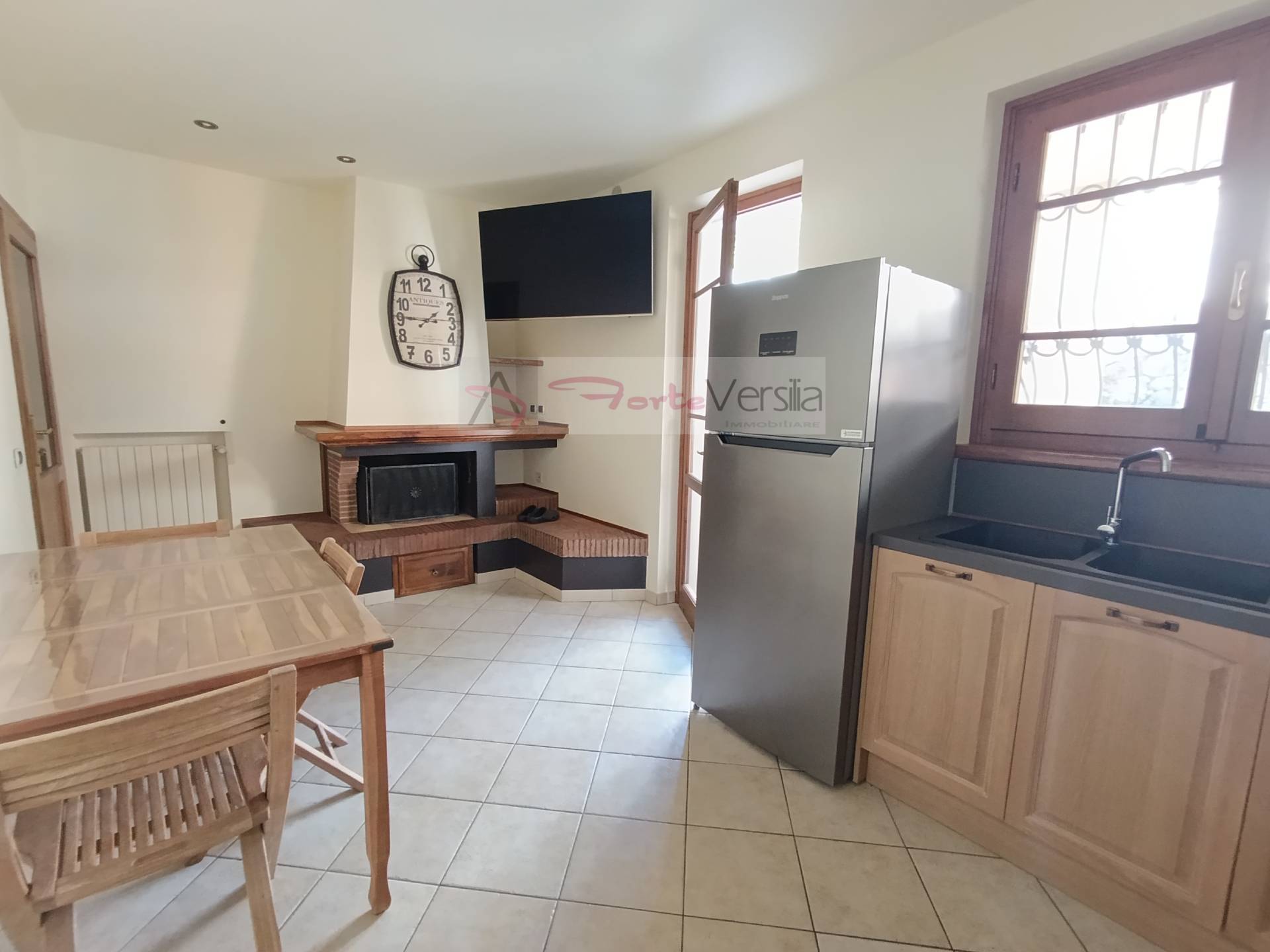 villa indipendente in vendita a Pietrasanta, Vallecchia