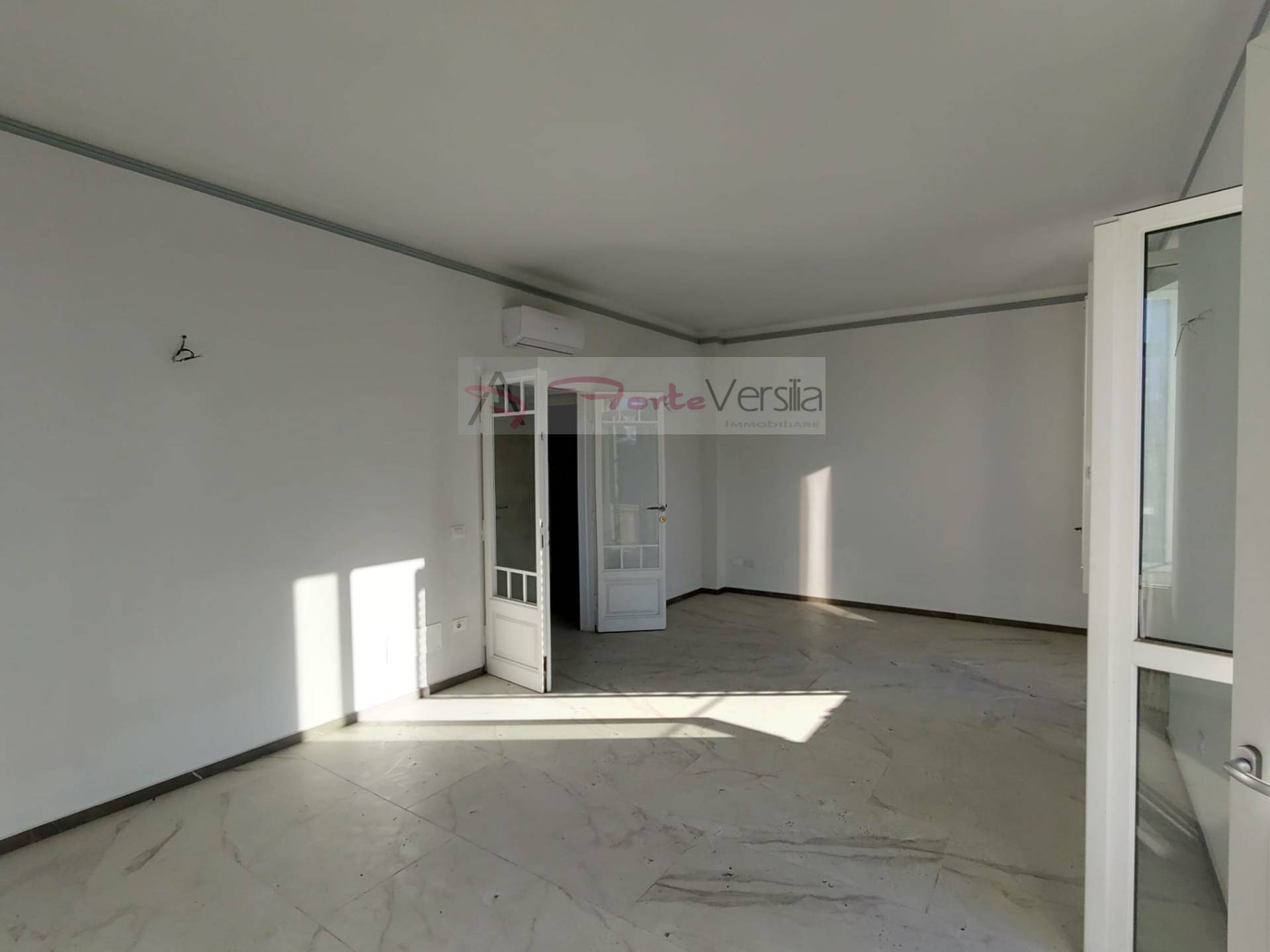 appartamento in vendita a Viareggio, centro