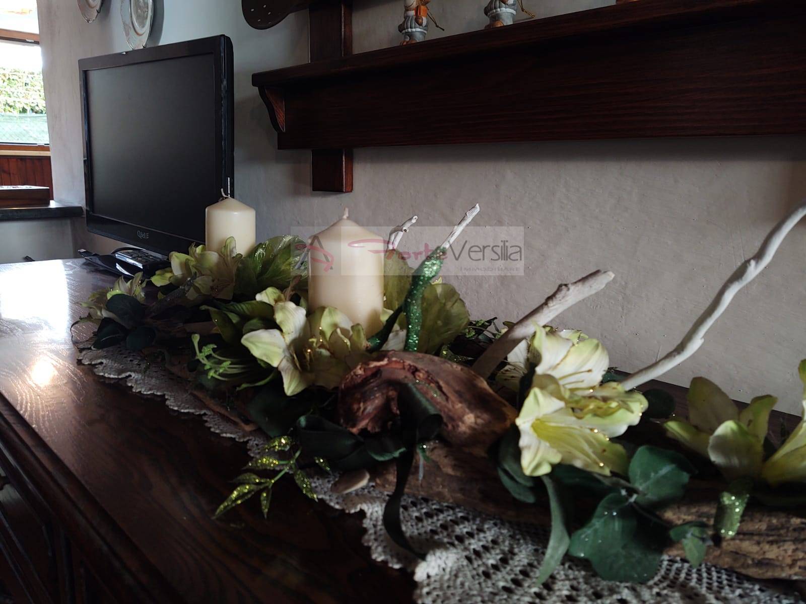 villa indipendente in vendita a Pietrasanta, Tonfano