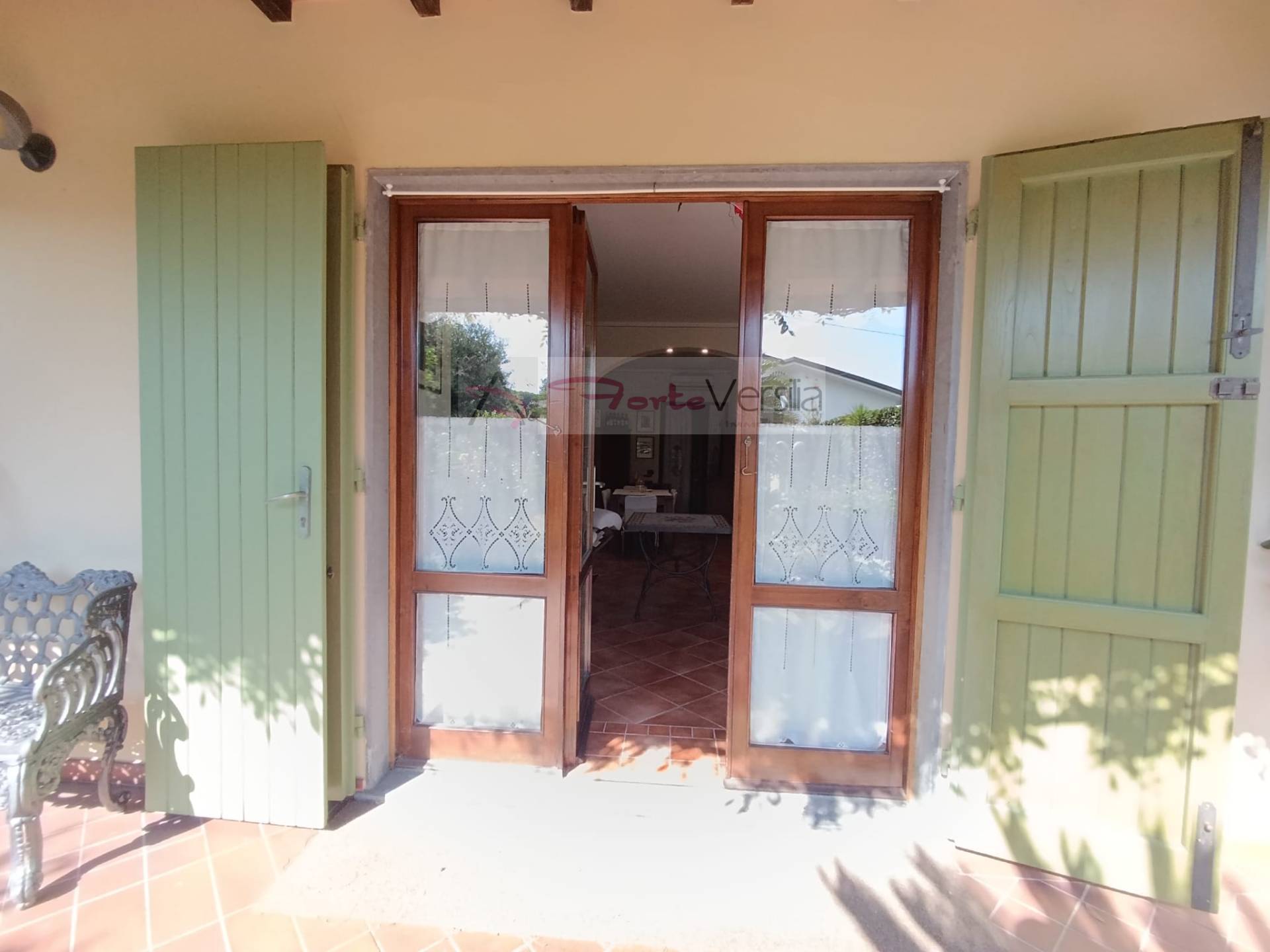 Villa in vendita a Montignoso, Cinquale