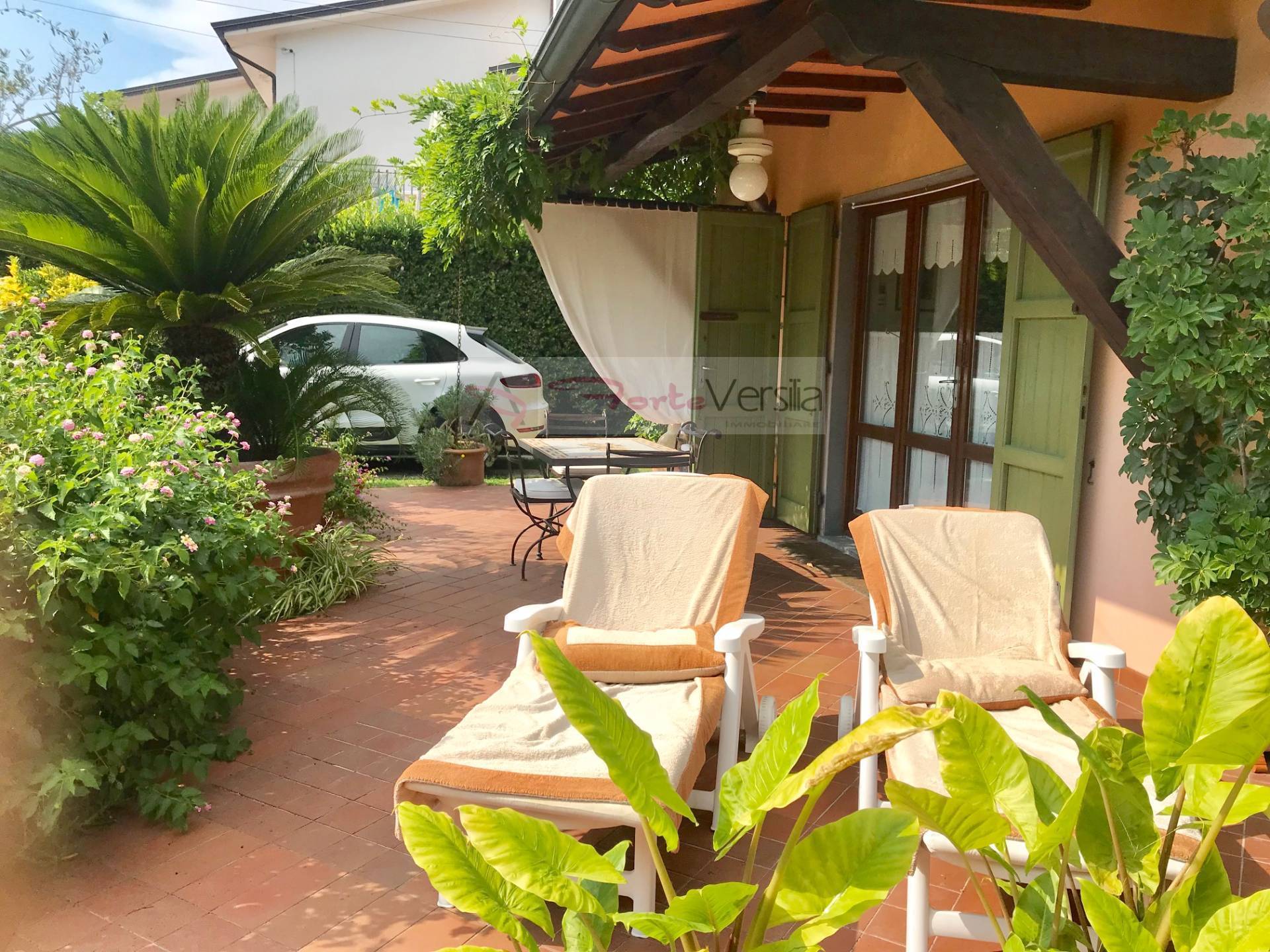 Villa in vendita a Montignoso, Cinquale