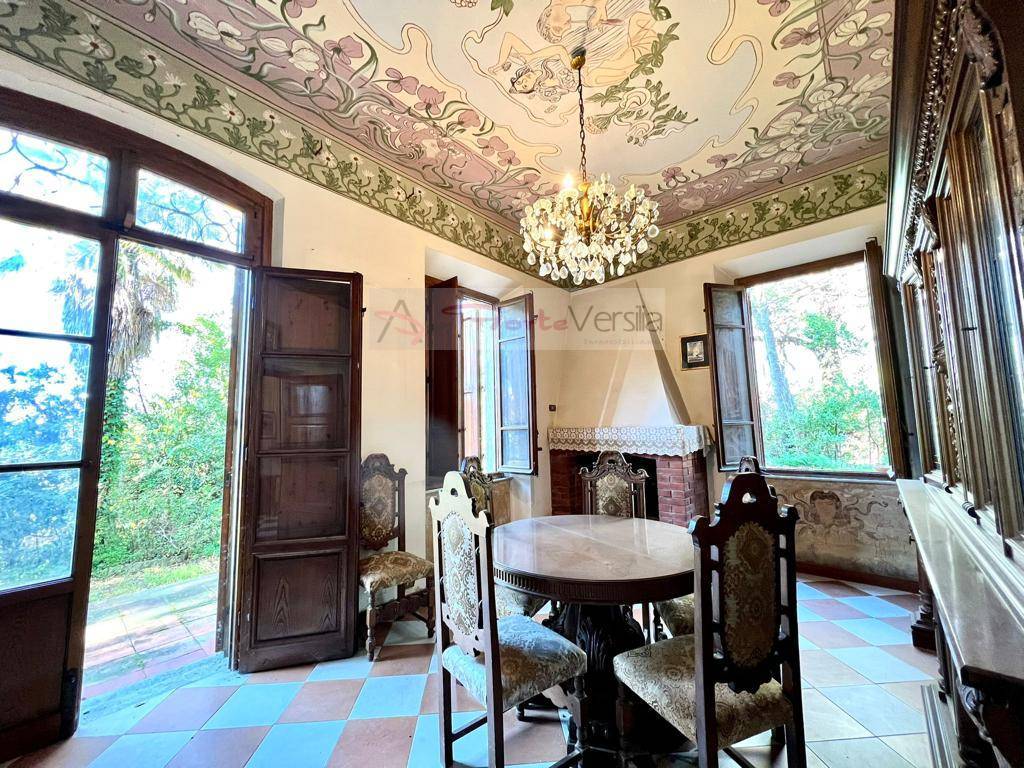 villa d\'epoca in vendita a Camaiore, Badia