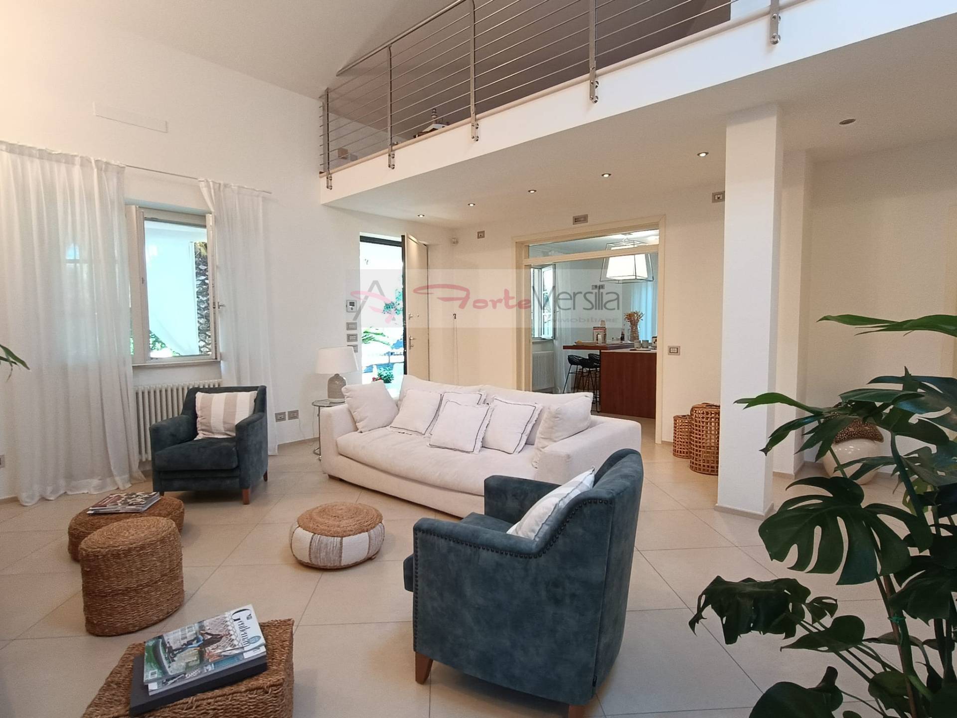 villa indipendente in vendita a Pietrasanta, Tonfano