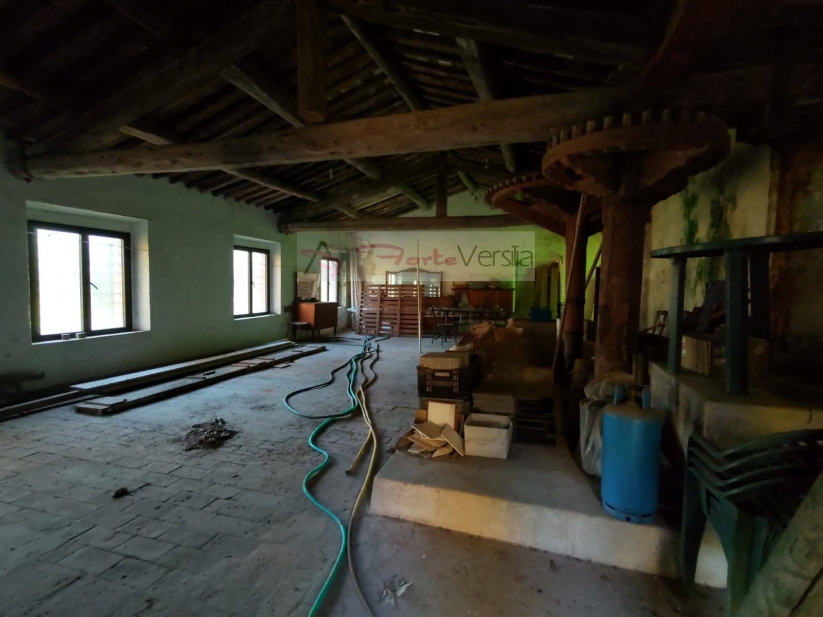 Rustico in vendita a Massarosa, Piano di Conca