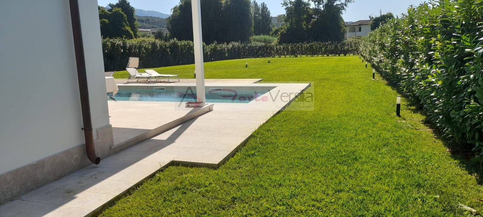 villa indipendente in vendita a Pietrasanta