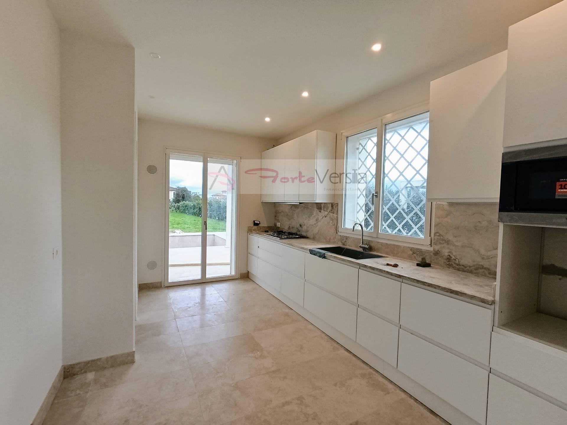 villa indipendente in vendita a Pietrasanta