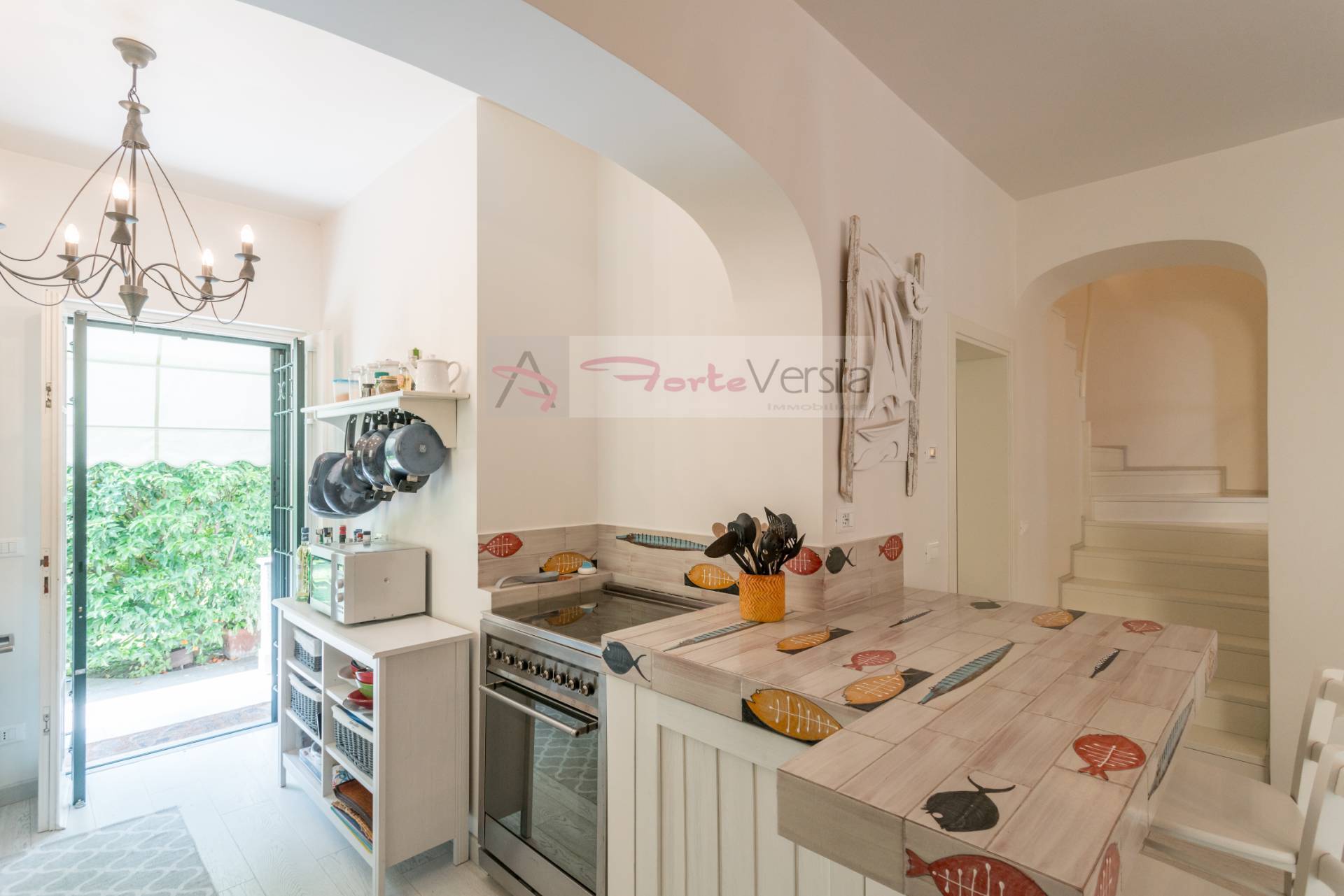 villa bifamiliare in affitto a Forte dei Marmi, Centro