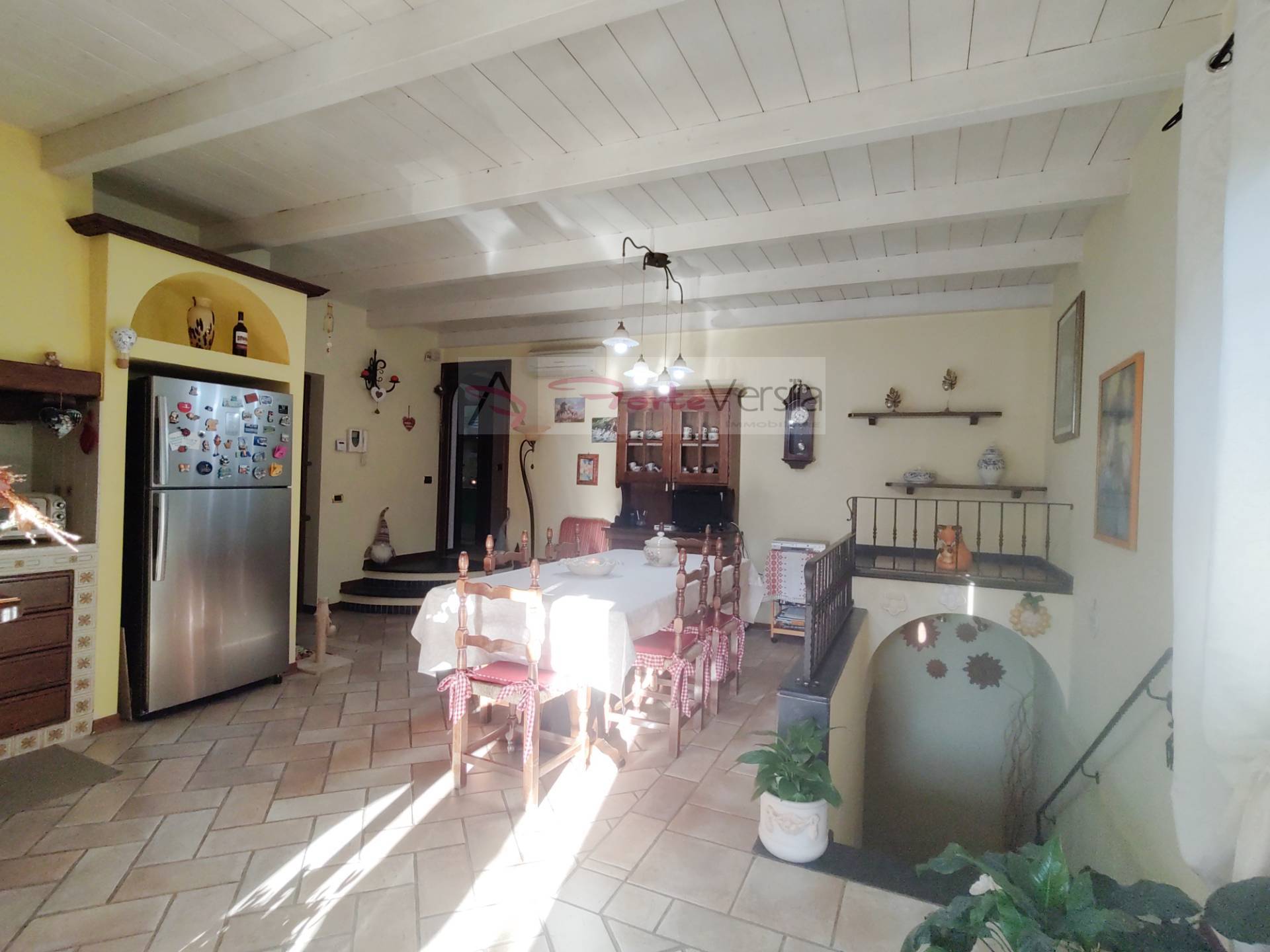 villa indipendente in vendita a Seravezza, Querceta