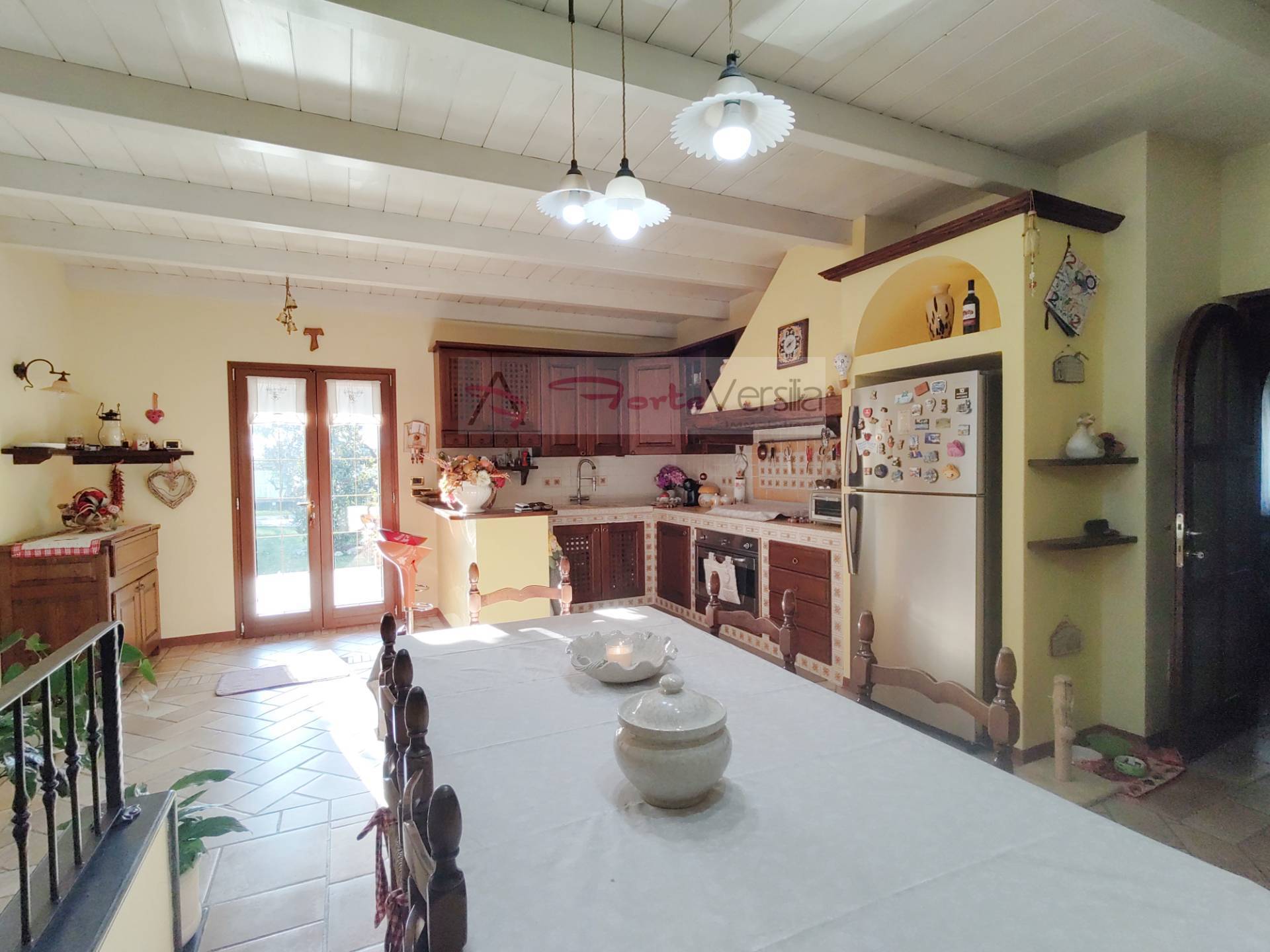 villa indipendente in vendita a Seravezza, Querceta