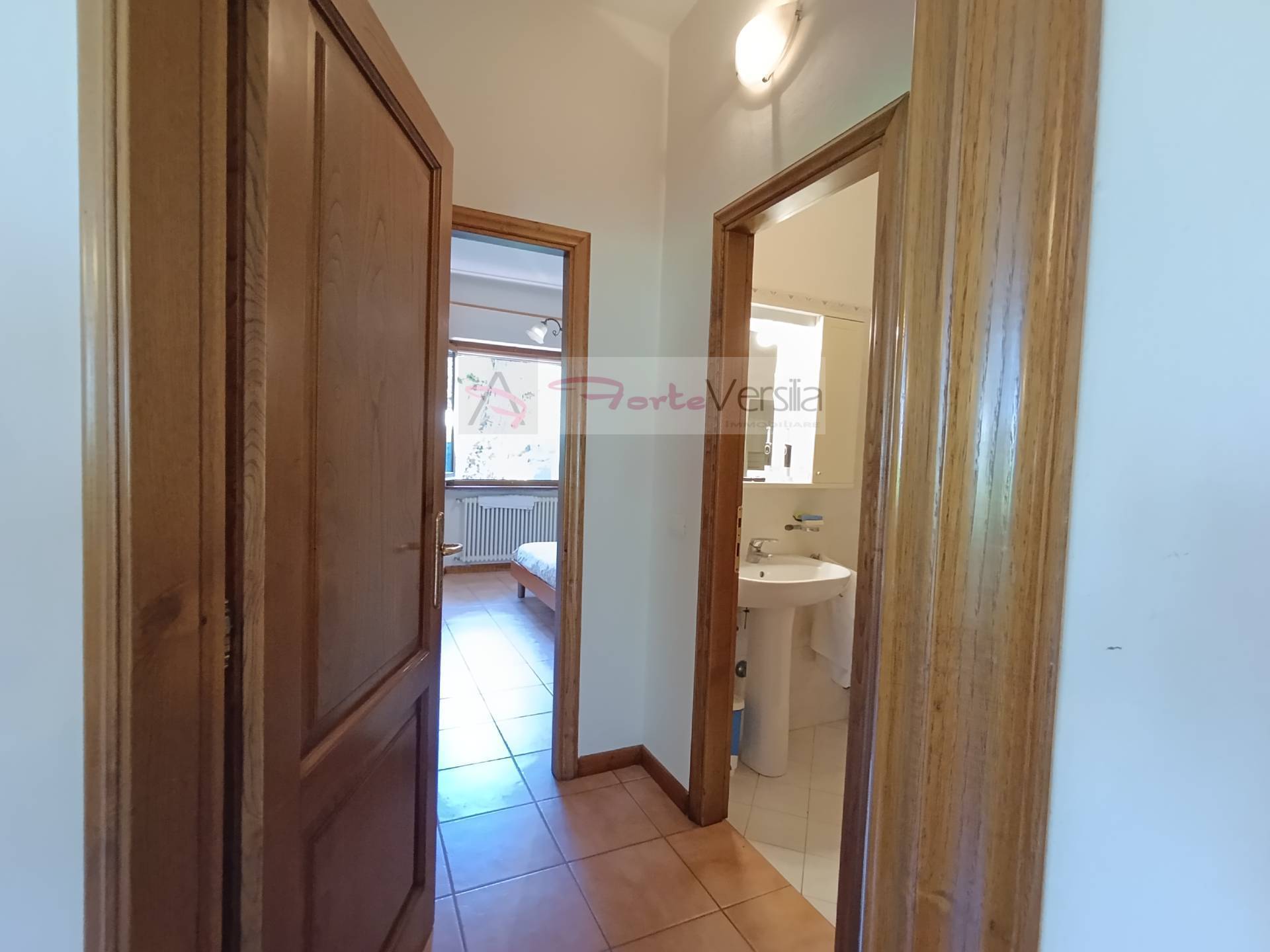 villa bifamiliare in vendita a Forte dei Marmi, Vittoria Apuana