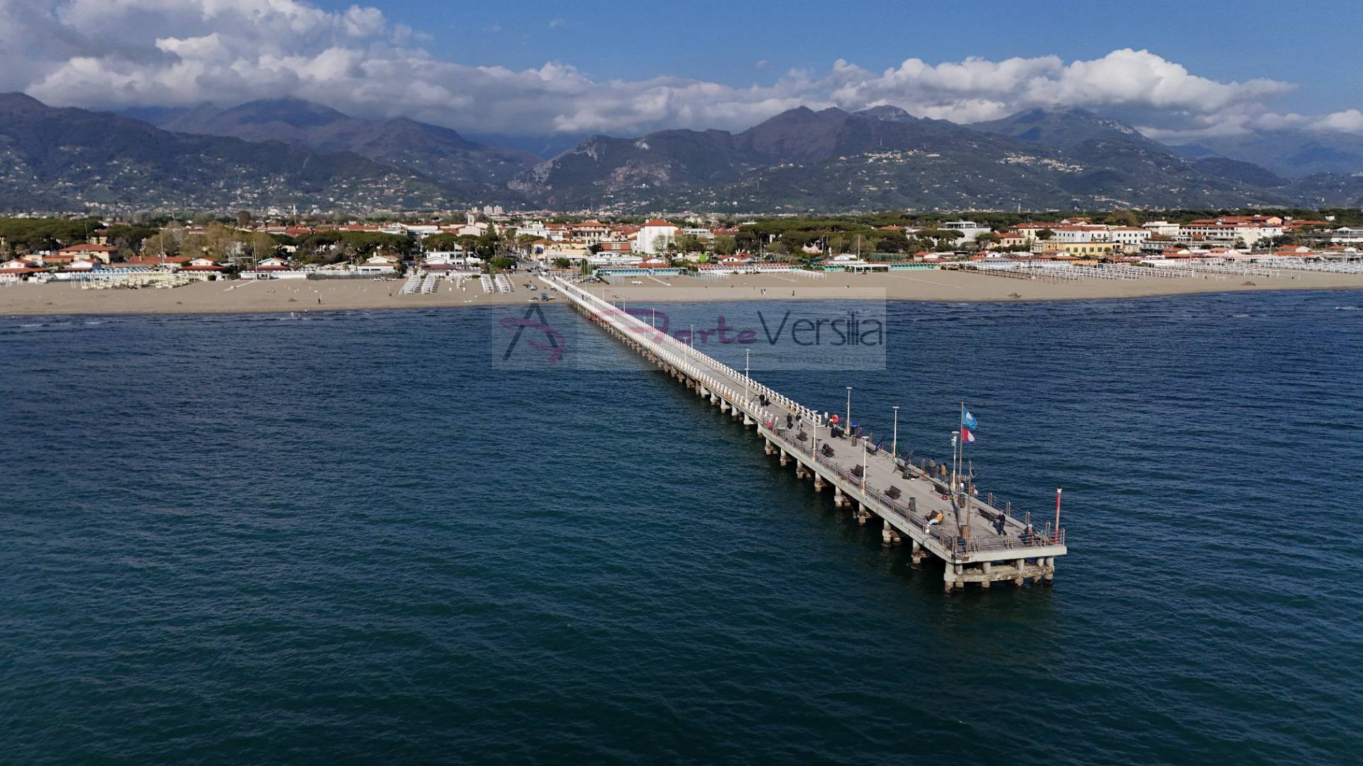 villa indipendente in vendita a Forte dei Marmi
