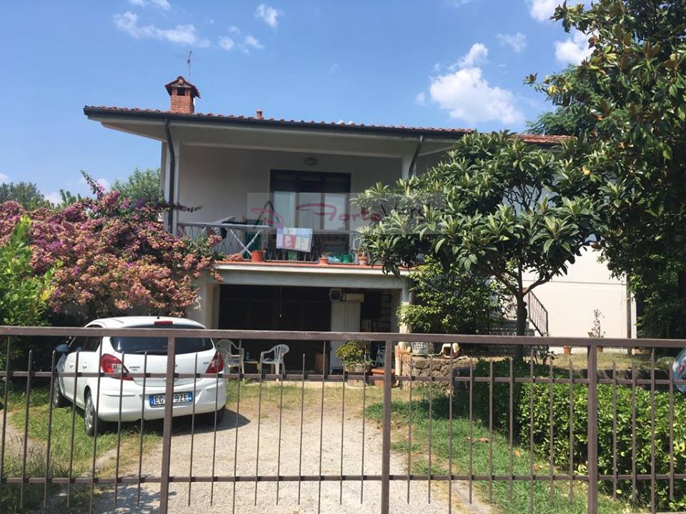 Villa in vendita a Seravezza