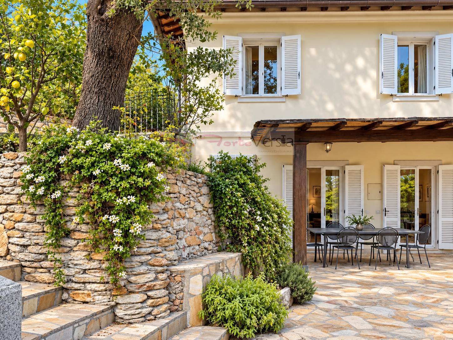 Villa in vendita a Pietrasanta, Strettoia
