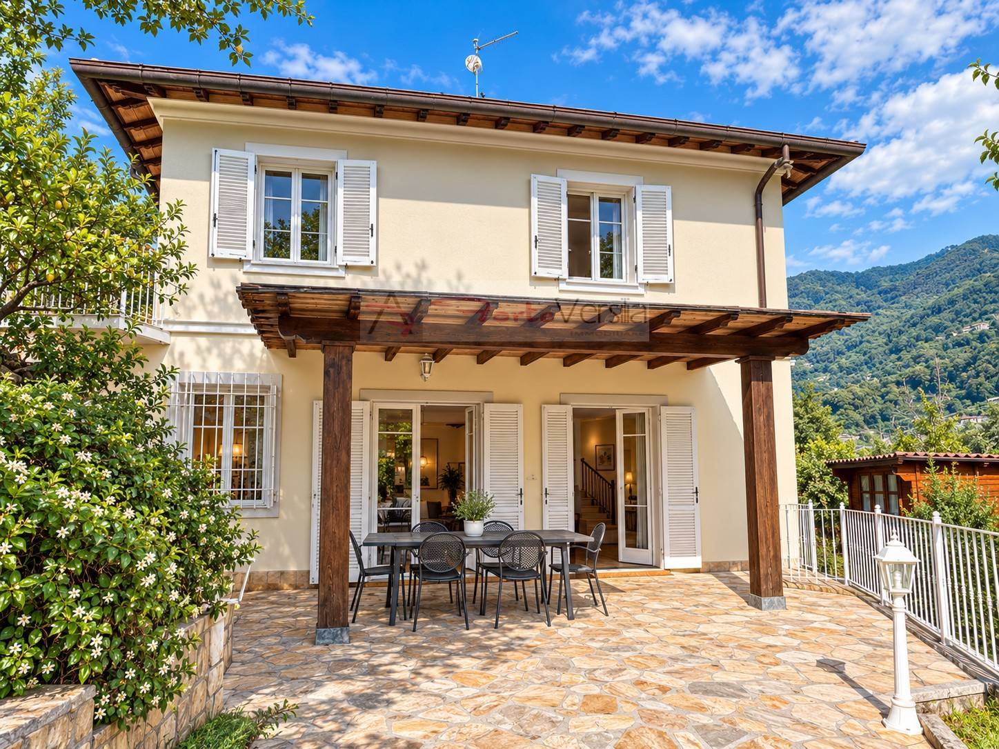 Villa in vendita a Pietrasanta, Strettoia