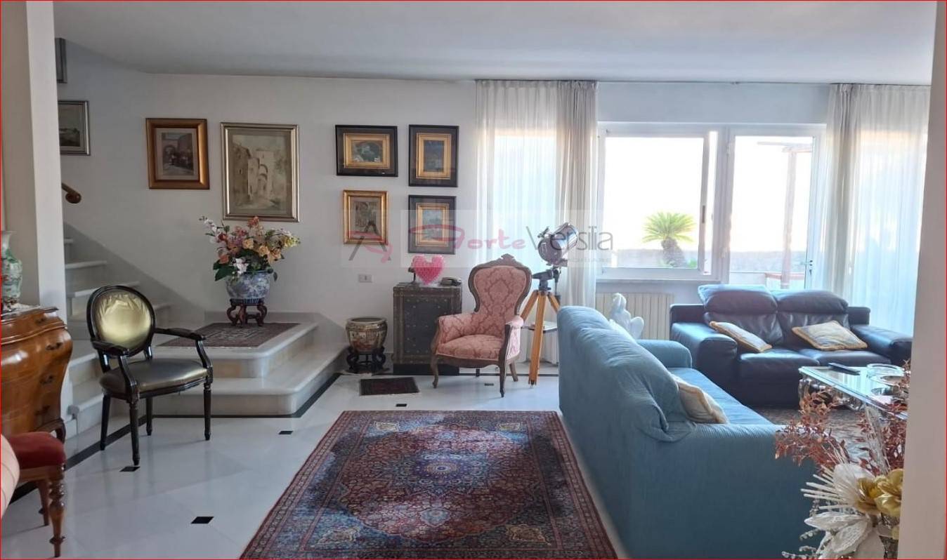 appartamento in vendita a Carrara, Marina di Carrara