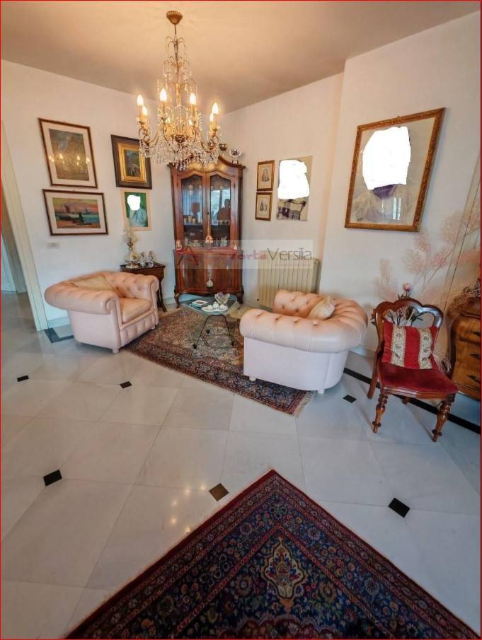 appartamento in vendita a Carrara, Marina di Carrara