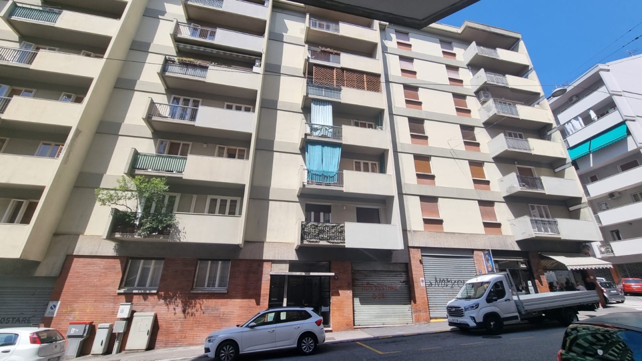 Quadrilocale arredato in affitto in via cologna, Trieste