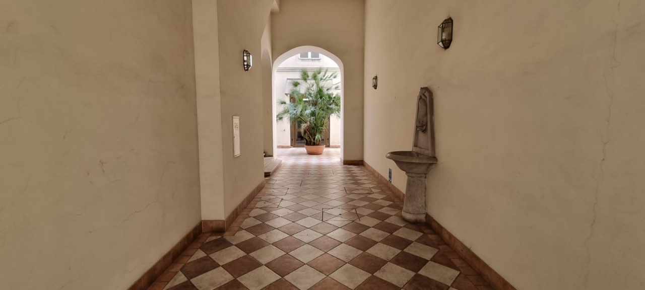 Appartamento con terrazzo in via matteo renato imbriani, Trieste