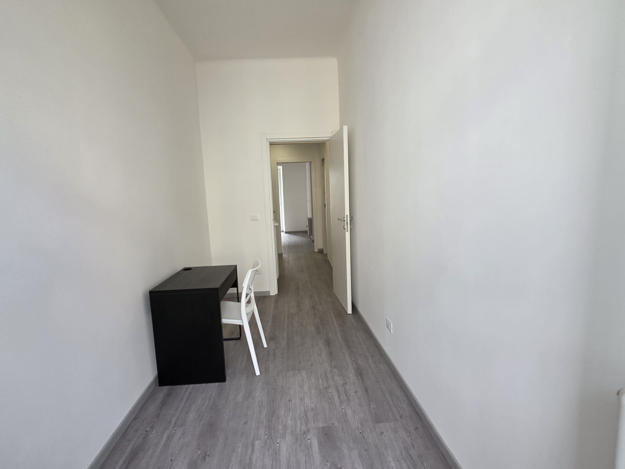 Trilocale arredato in affitto in via revoltella, Trieste