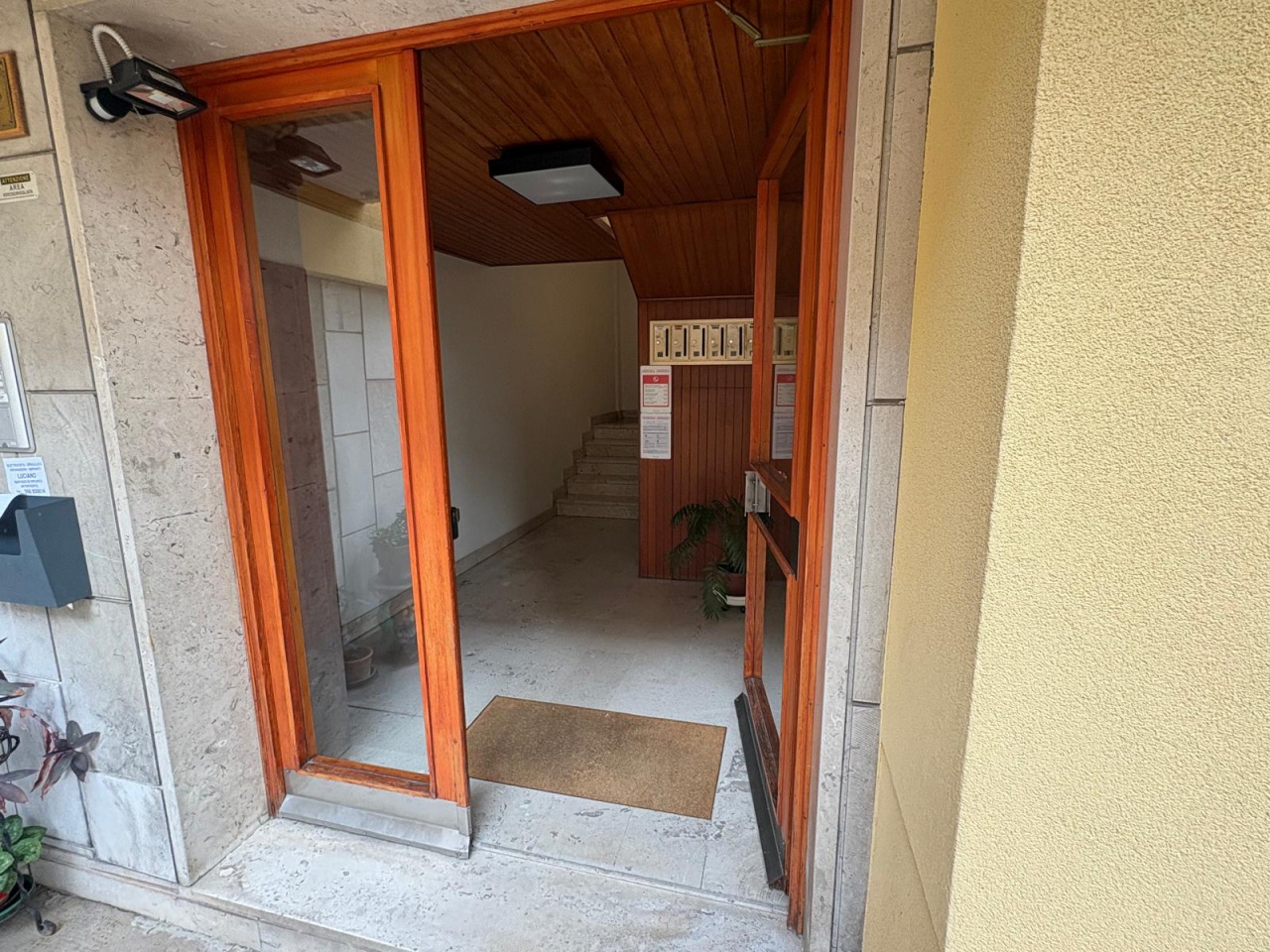 Quadrilocale con terrazzo in via dei giardini, Trieste