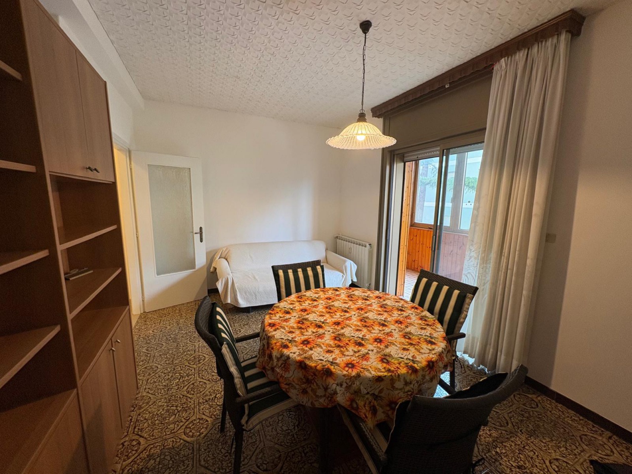 Quadrilocale con terrazzo in via dei giardini, Trieste