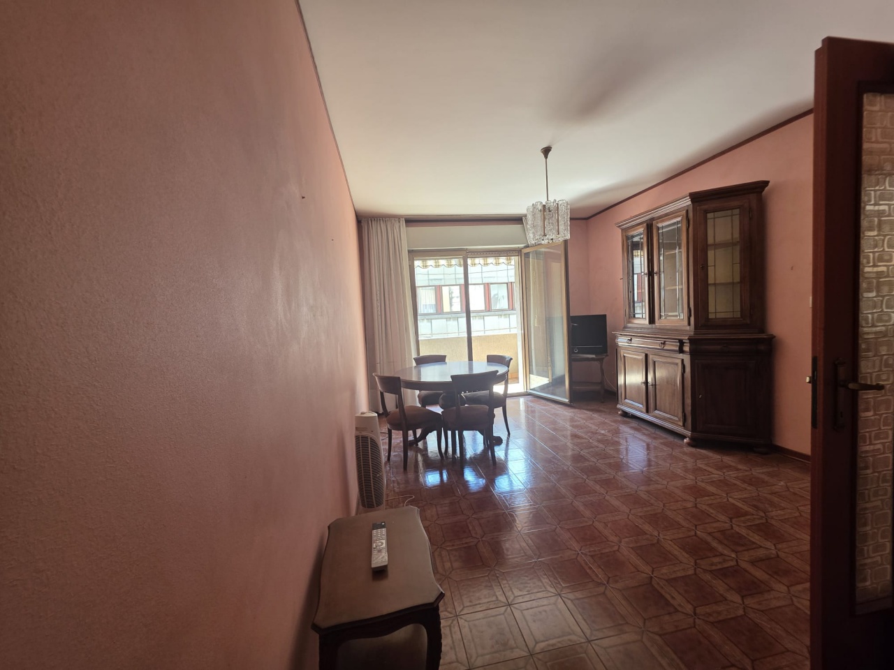 Trilocale con terrazzo in via dello sterpeto, Trieste