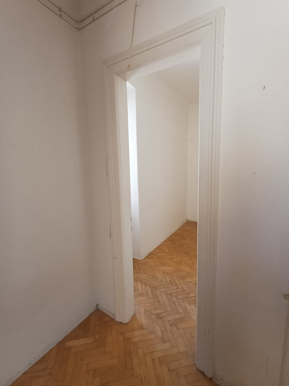 Trilocale da ristrutturare in via della cereria, Trieste