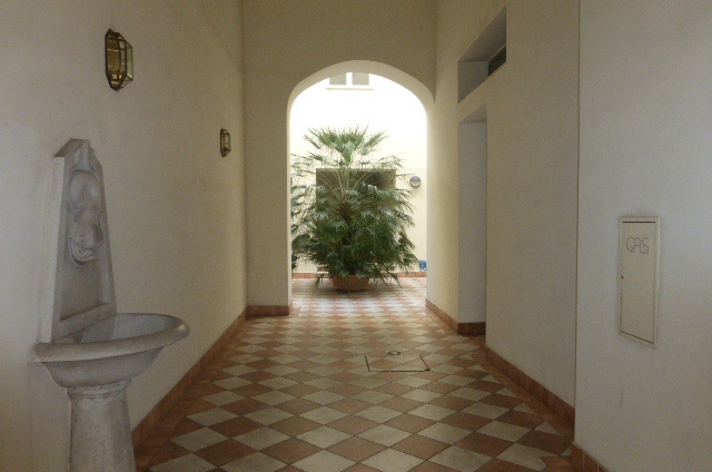 Trilocale arredato in affitto in via imbriani, Trieste