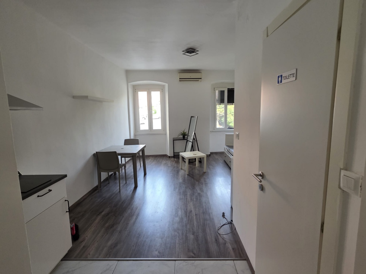 Monolocale arredato in affitto a Trieste