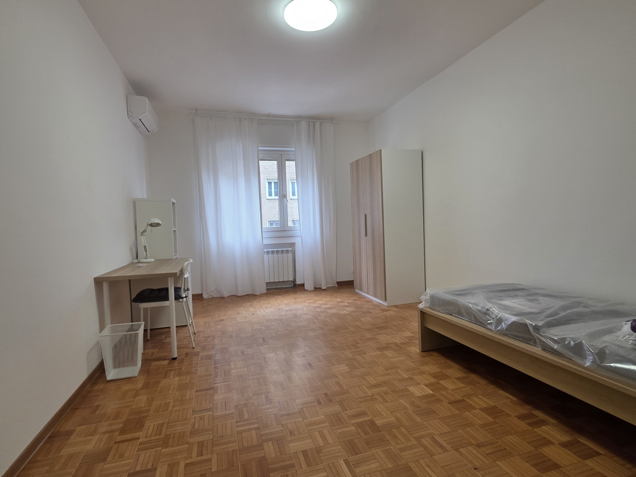 Quadrilocale arredato in affitto a Trieste