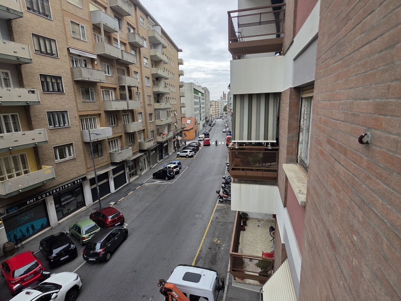 Quadrilocale arredato in affitto a Trieste